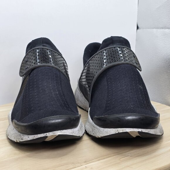 Nike Sock Dart Men Size 10 Running Sneakers Shoes Black & White Athletic - Picture 2 of 9